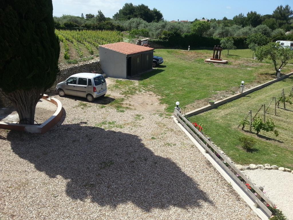 Serra E Mesu Affittacamere Magomadas ภายนอก รูปภาพ